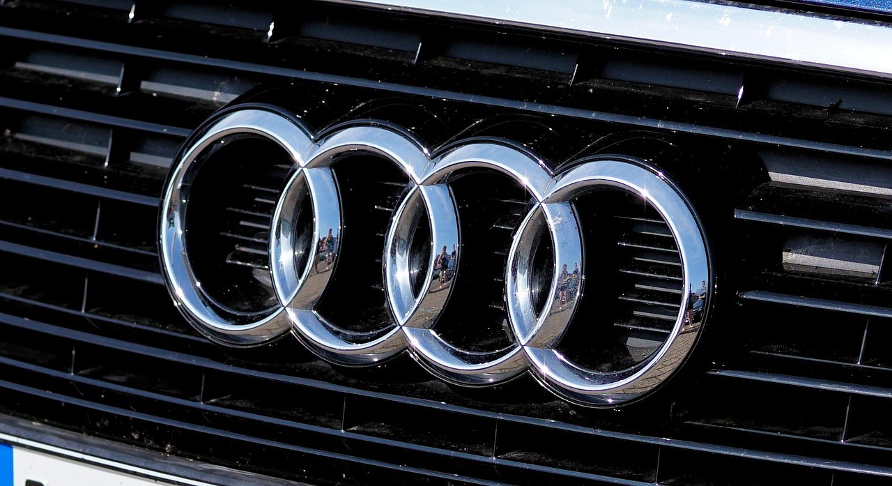 Why Every Brand Needs a Strong Visual Identity in 2025